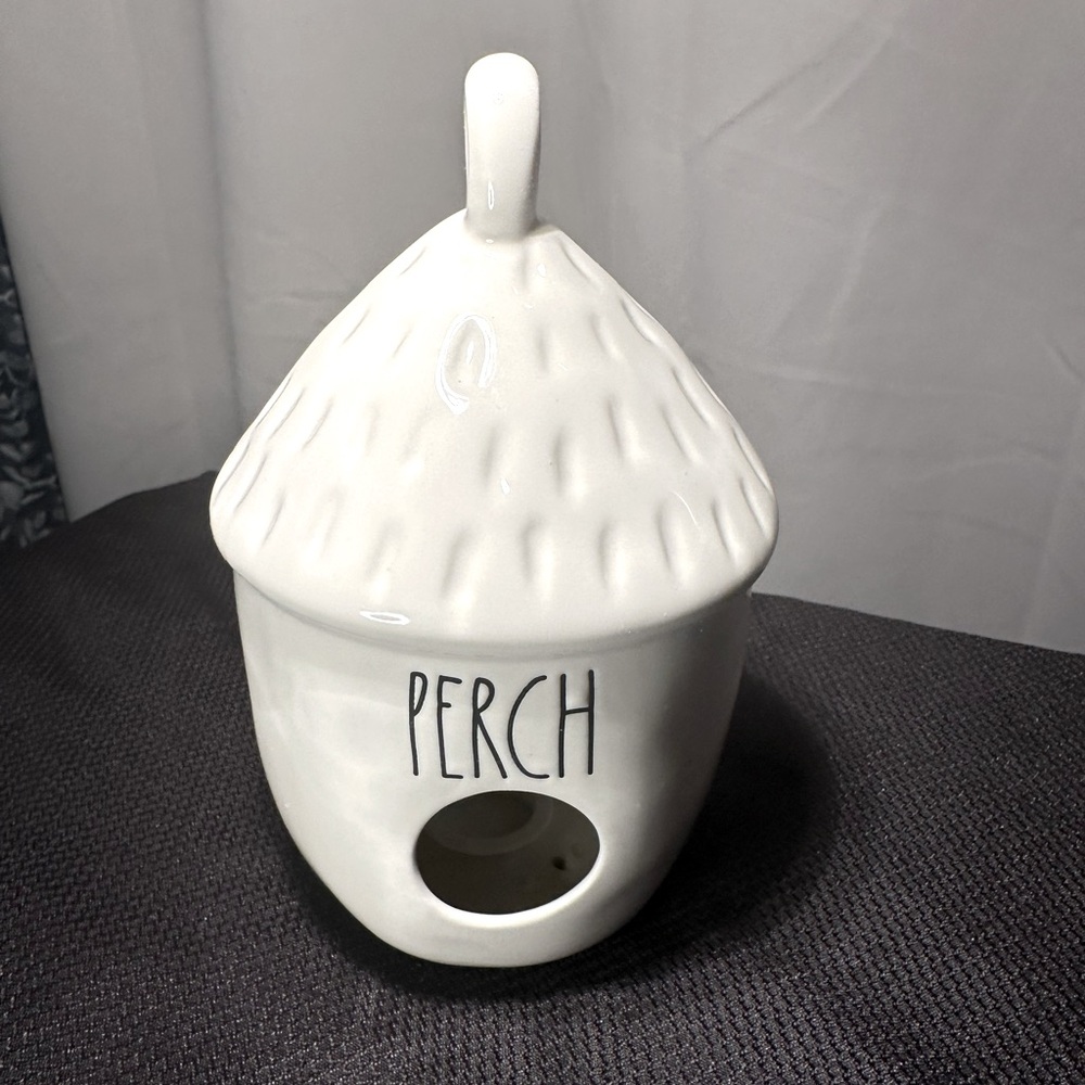 RAE DUNN, Artisan Acorn Nut Shaped Birdhouse By Magenta “PERCH”